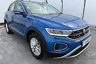 Used 2023 Volkswagen T-Roc Life Blue - Interior and Exterior details 5