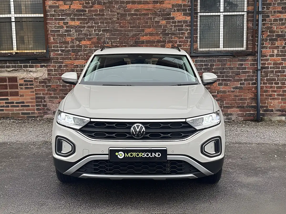Used 2023 Volkswagen T-Roc Life Grey - Interior and Exterior details 3