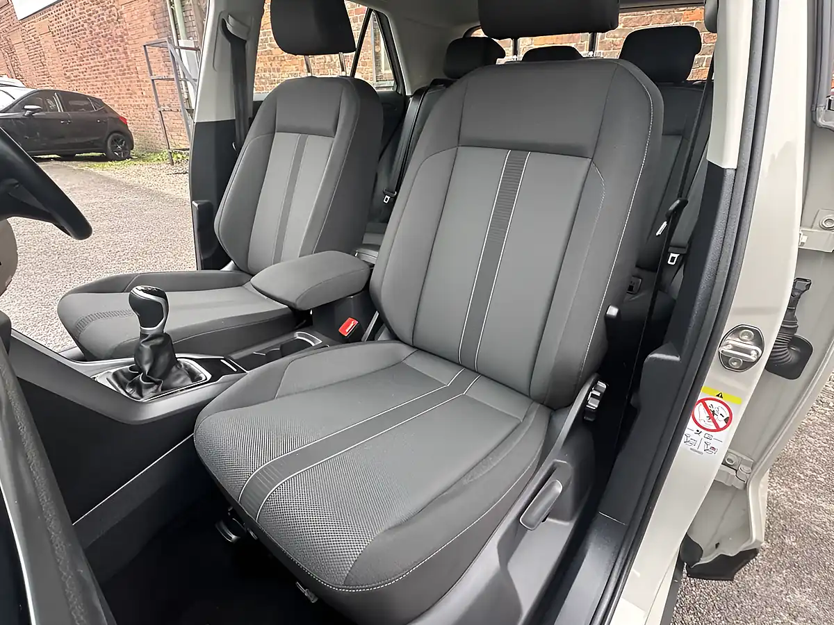 Used 2023 Volkswagen T-Roc Life Grey - Interior and Exterior details 9