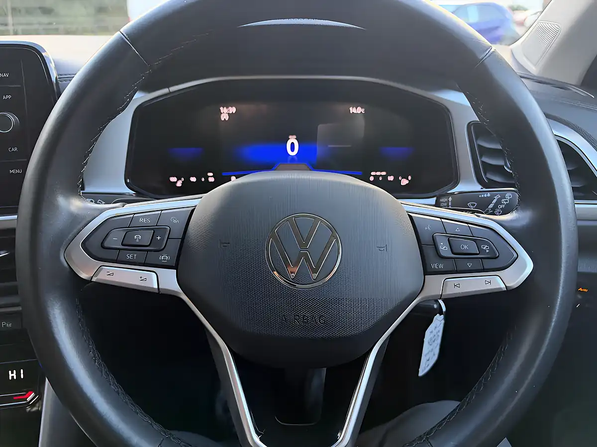 Used 2023 Volkswagen T-Roc Life Grey - Interior and Exterior details 3