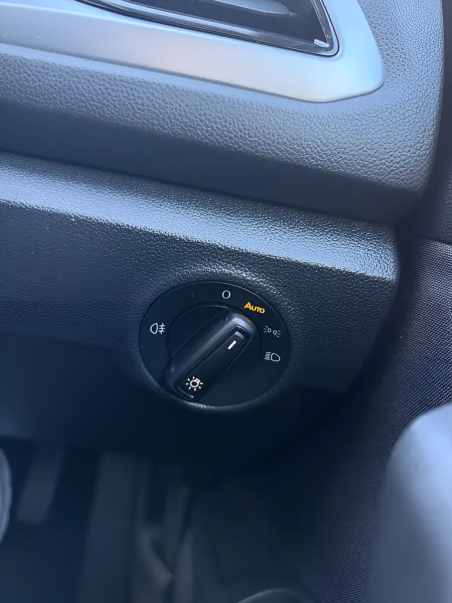 Used 2023 Volkswagen T-Roc Life Grey - Interior and Exterior details 7