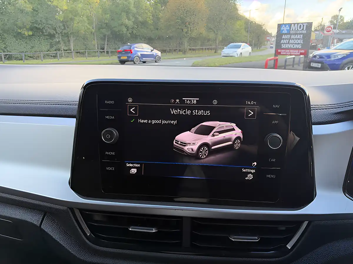 Used 2023 Volkswagen T-Roc Life Grey - Interior and Exterior details 9