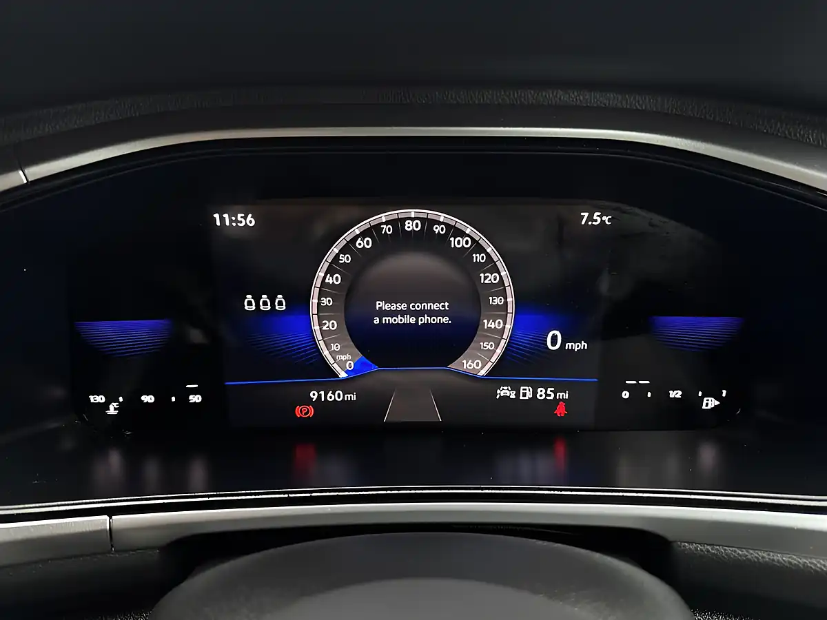 Used 2023 Volkswagen T-Roc Life Grey - Interior and Exterior details 18