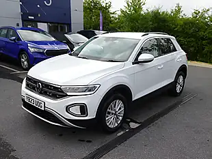 Used 2023 Volkswagen T-Roc Life Pure White - Interior and Exterior details 12