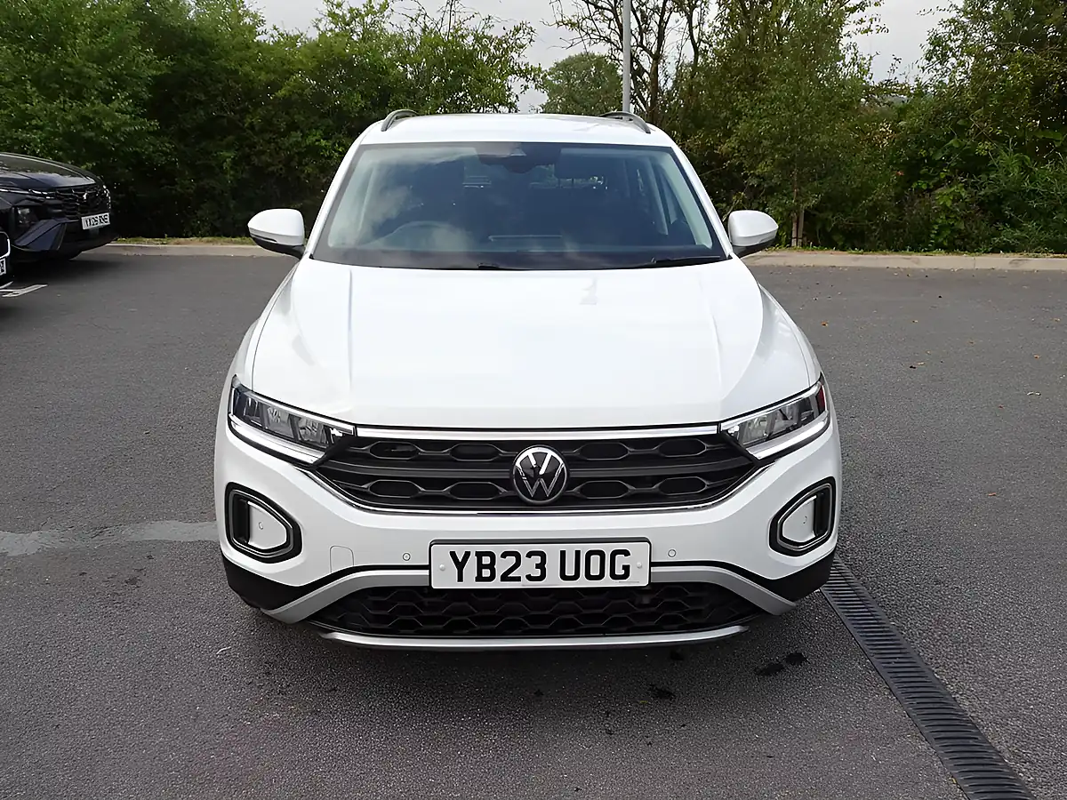 Used 2023 Volkswagen T-Roc Life Pure White - Interior and Exterior details 4