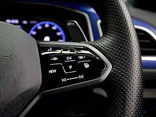 Used 2023 Volkswagen T-Roc R Blue - Interior and Exterior details 10