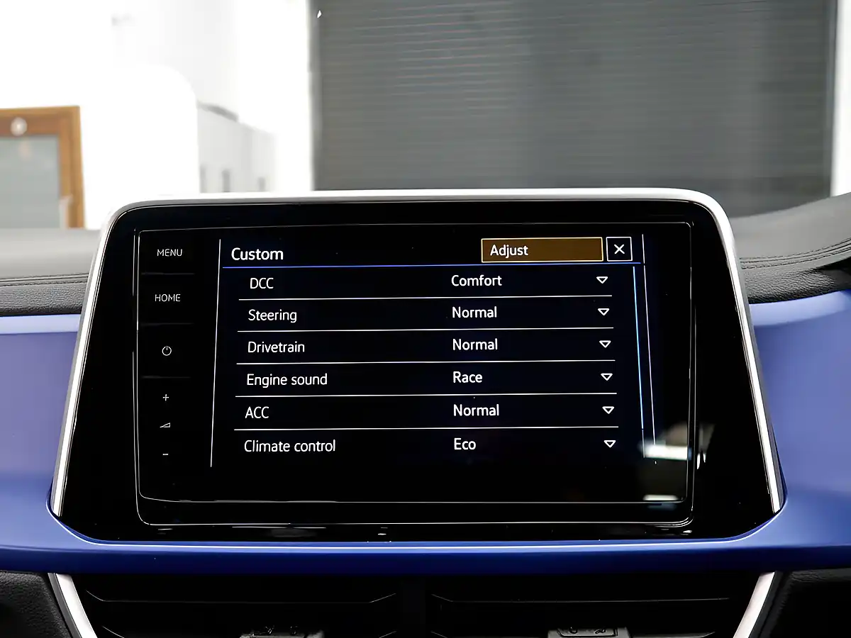 Used 2023 Volkswagen T-Roc R Blue - Interior and Exterior details 13