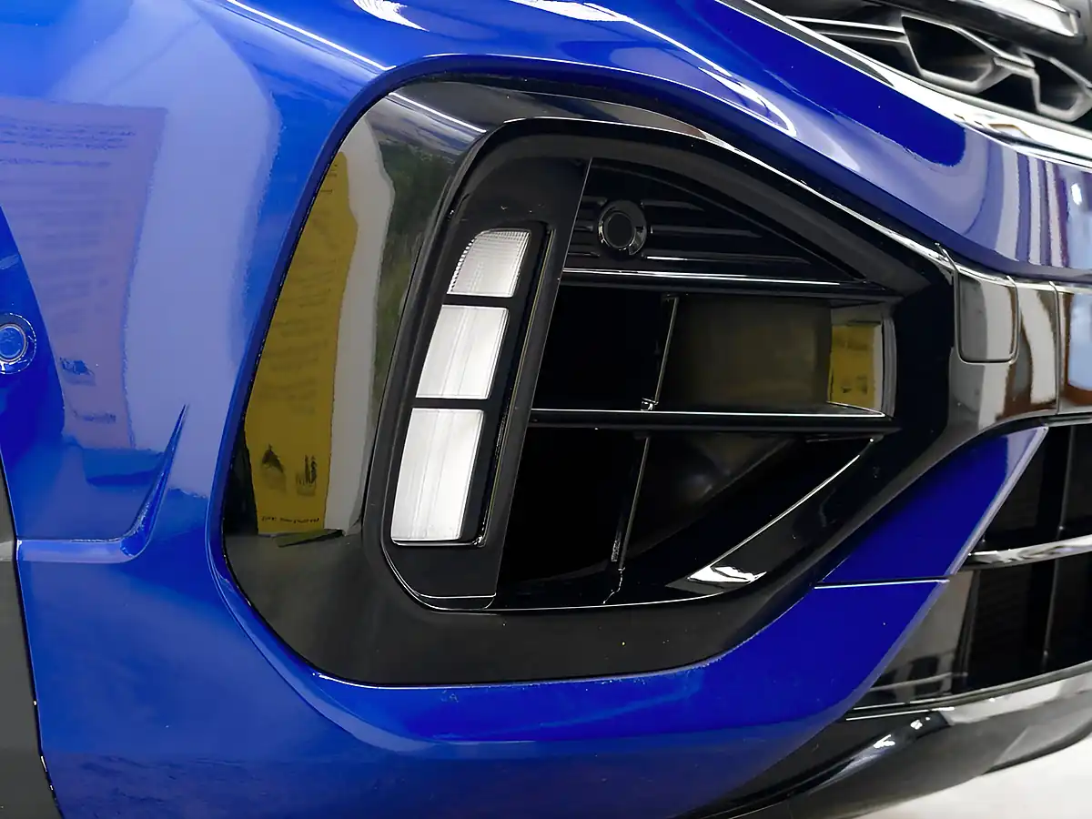 Used 2023 Volkswagen T-Roc R Blue - Interior and Exterior details 18