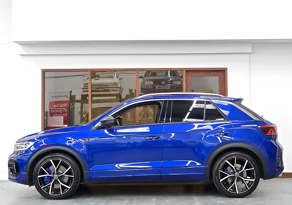 Used 2023 Volkswagen T-Roc R Blue - Interior and Exterior details 4