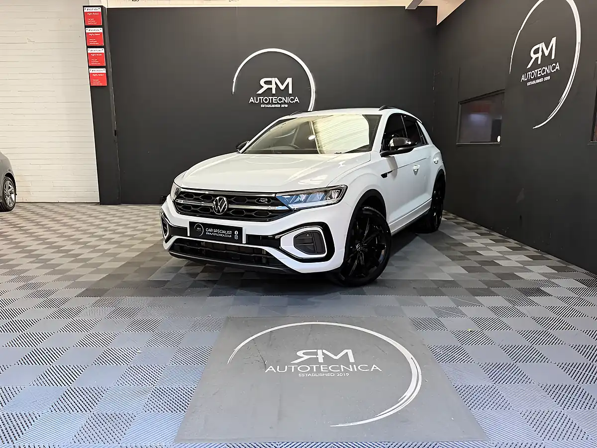 Used 2023 Volkswagen T-Roc R-Line White - Front View