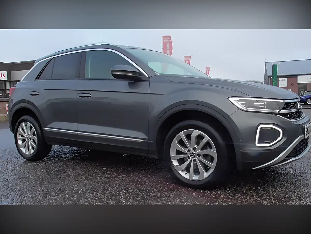 Used 2023 Volkswagen T-Roc Style Grey - Interior and Exterior details 8
