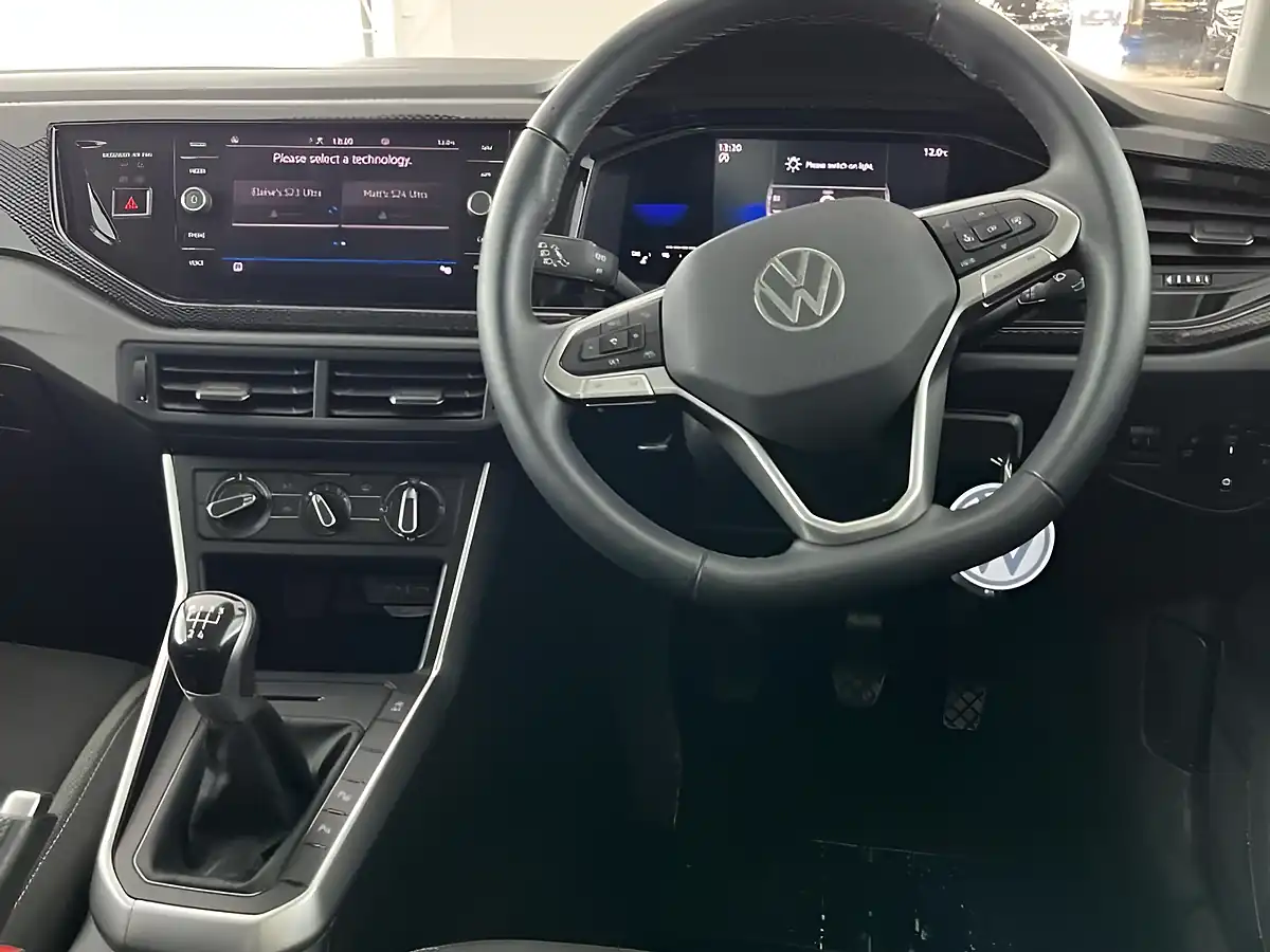 Used 2023 Volkswagen Taigo Life White - Interior and Exterior details 10