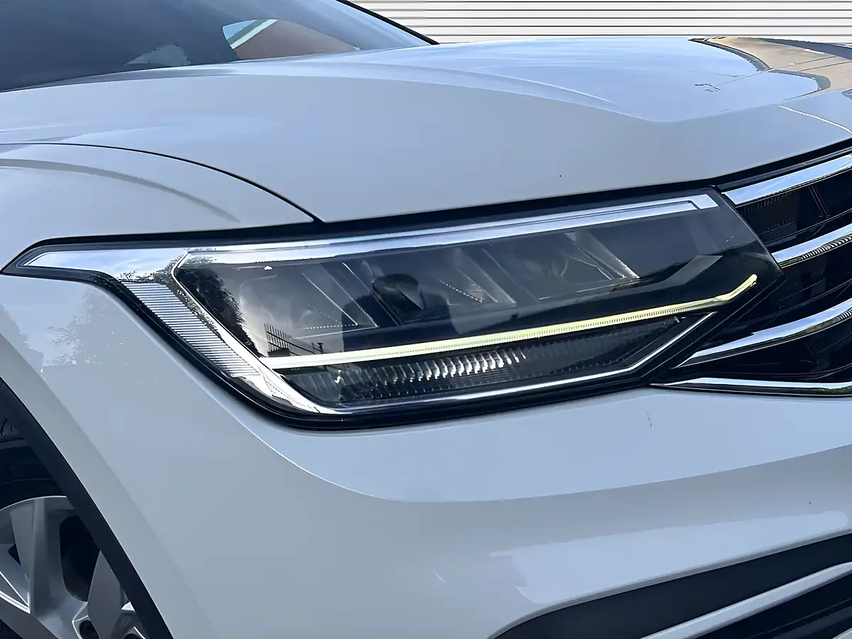 Used 2023 Volkswagen Tiguan Allspace Life Candy White - Interior and Exterior details 15
