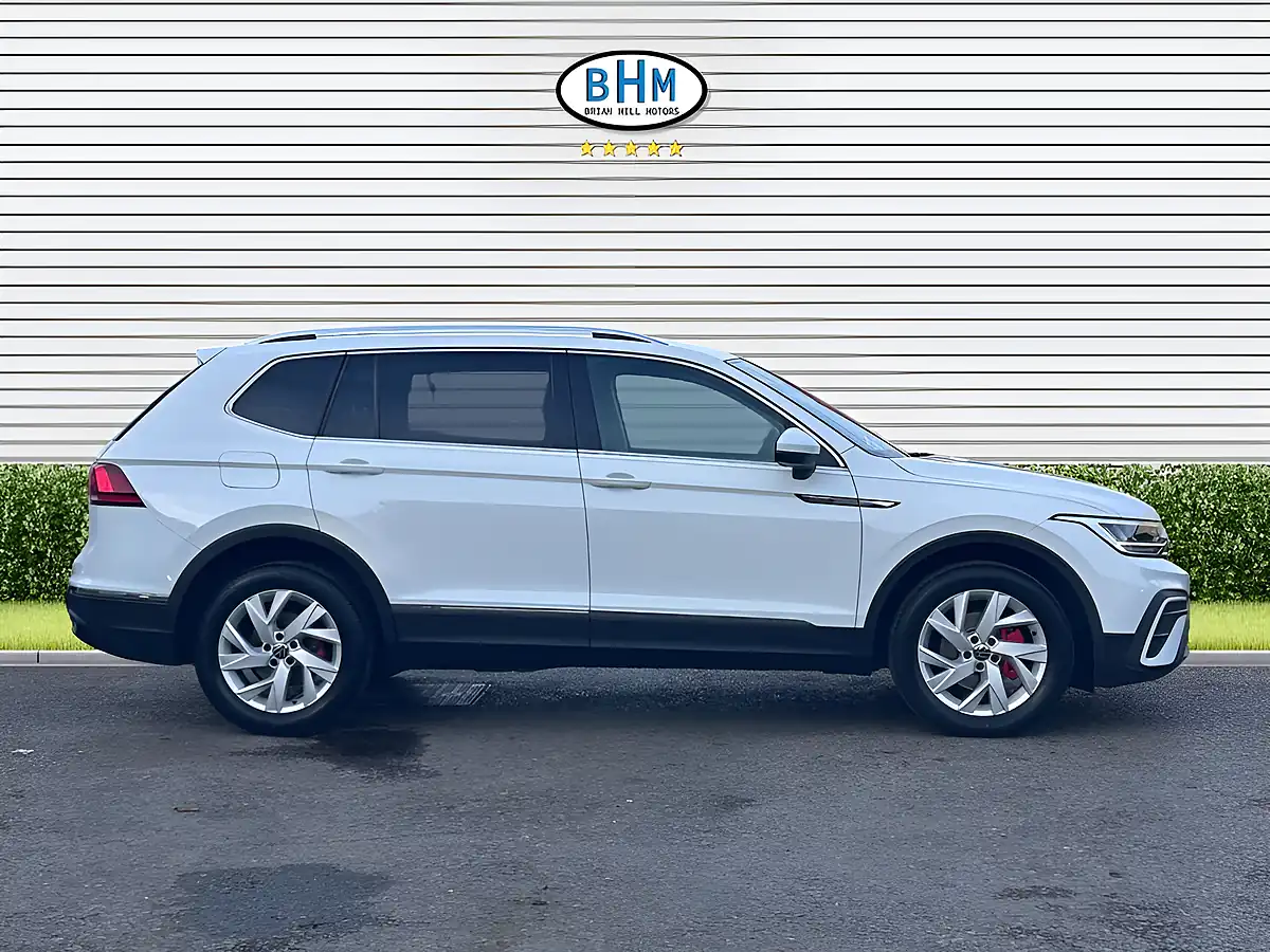 Used 2023 Volkswagen Tiguan Allspace Life Candy White - Interior and Exterior details 2