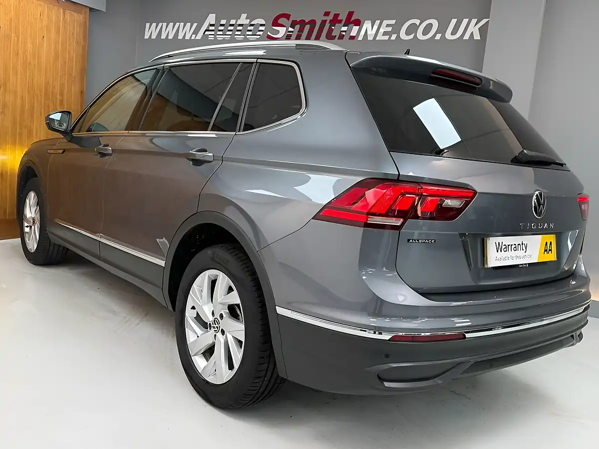 Used 2023 Volkswagen Tiguan Allspace Life Grey - Interior and Exterior details 3