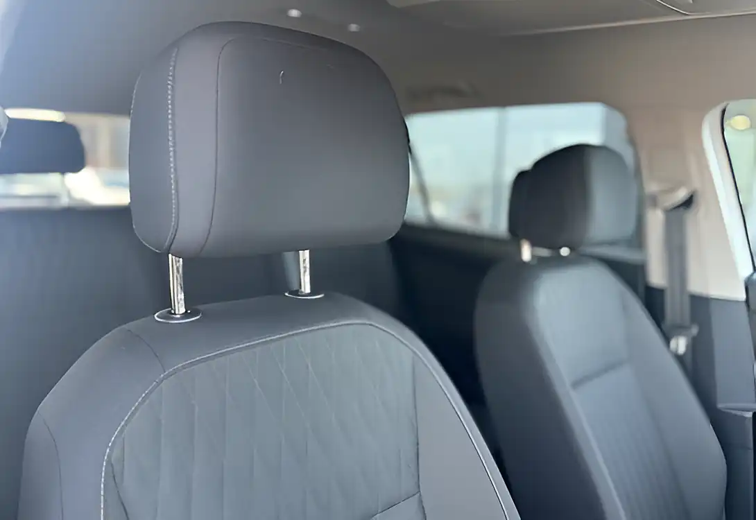 Used 2023 Volkswagen Tiguan Allspace Life White - Interior and Exterior details 15