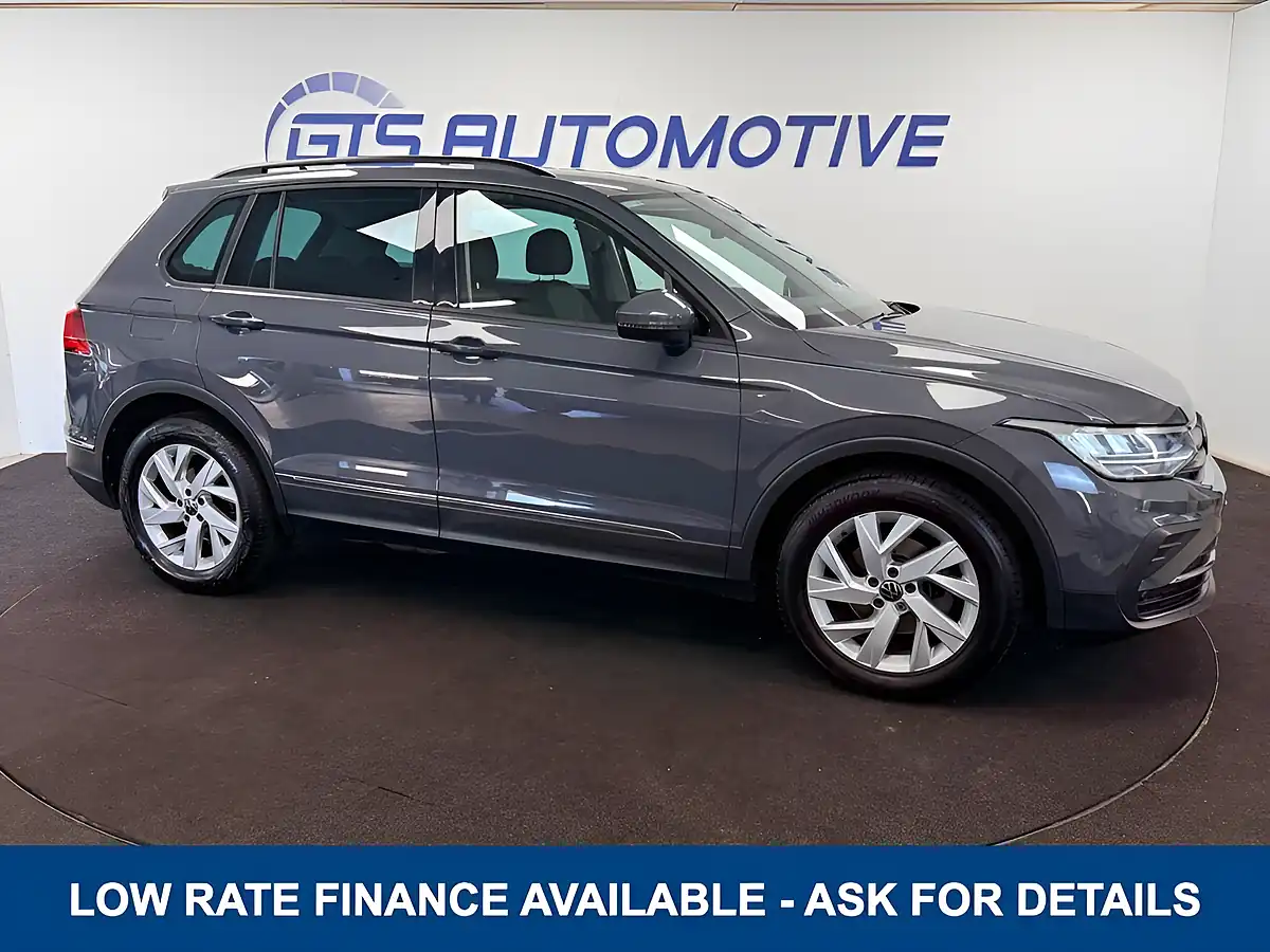 Used 2023 Volkswagen Tiguan Life Dolphin Grey - Front View
