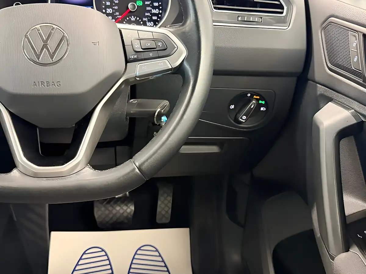 Used 2023 Volkswagen Tiguan Life Dolphin Grey - Interior and Exterior details 17