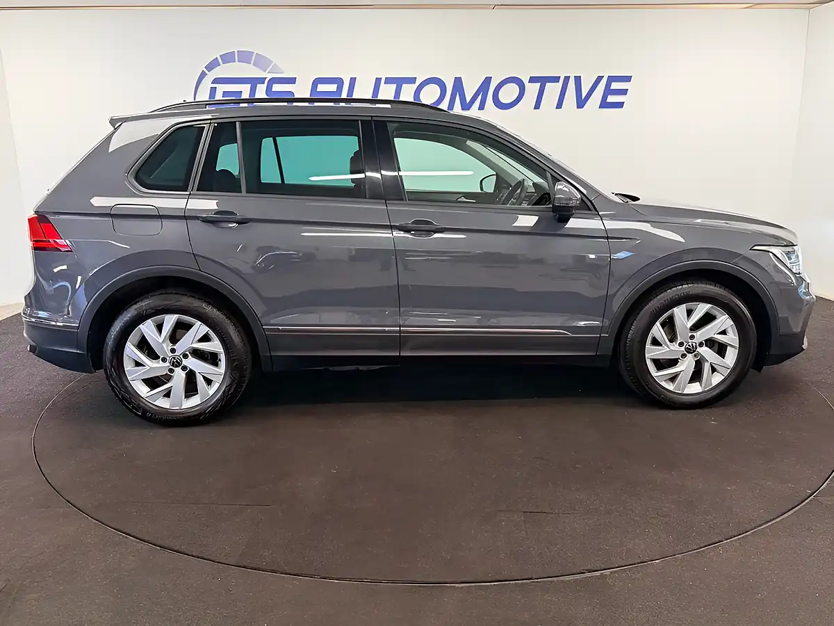 Used 2023 Volkswagen Tiguan Life Dolphin Grey - Interior and Exterior details 5