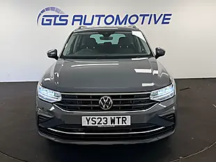 Used 2023 Volkswagen Tiguan Life Dolphin Grey - Interior and Exterior details 6