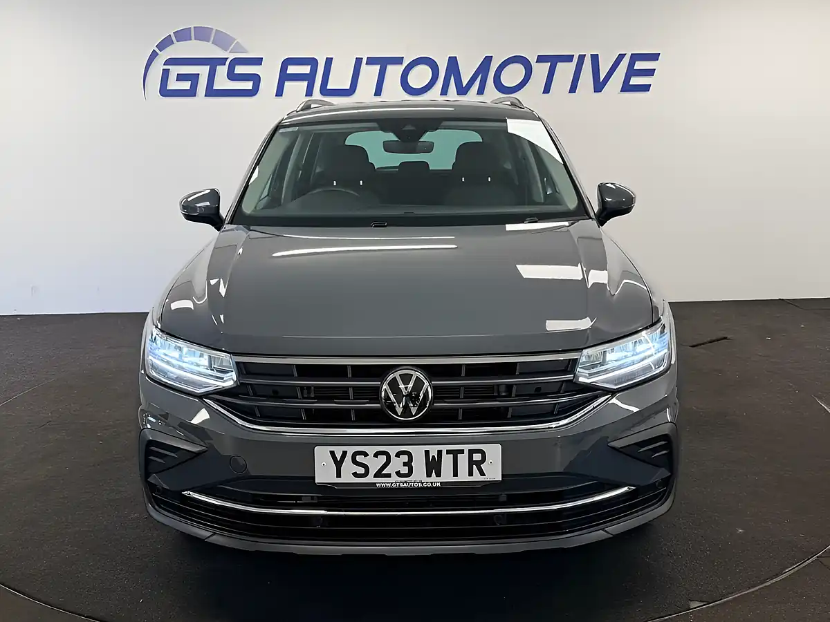 Used 2023 Volkswagen Tiguan Life Dolphin Grey - Interior and Exterior details 6
