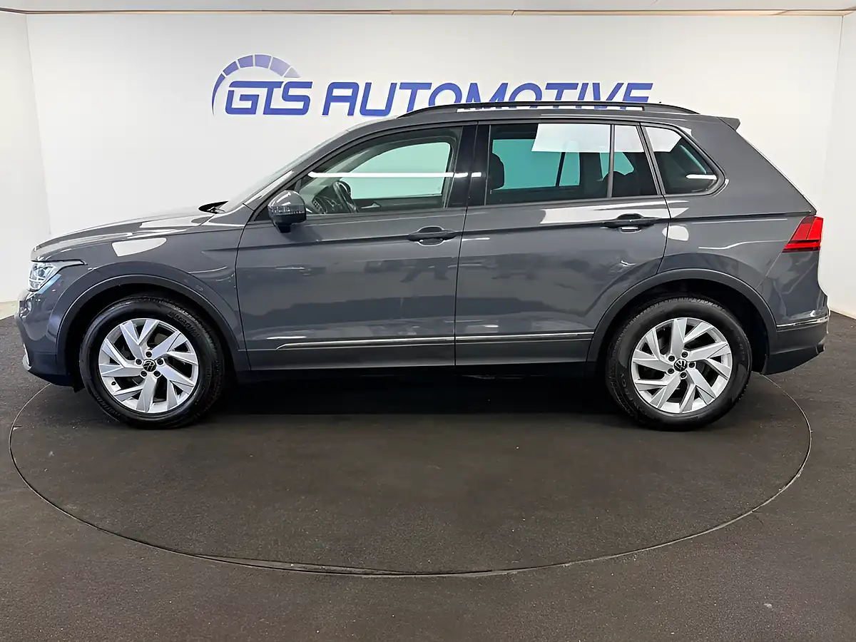 Used 2023 Volkswagen Tiguan Life Dolphin Grey - Interior and Exterior details 7