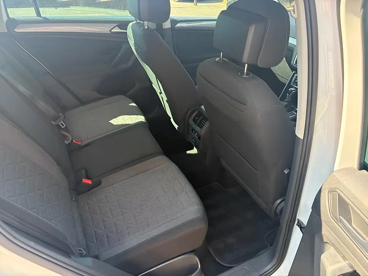Used 2023 Volkswagen Tiguan Life White - Interior and Exterior details 11