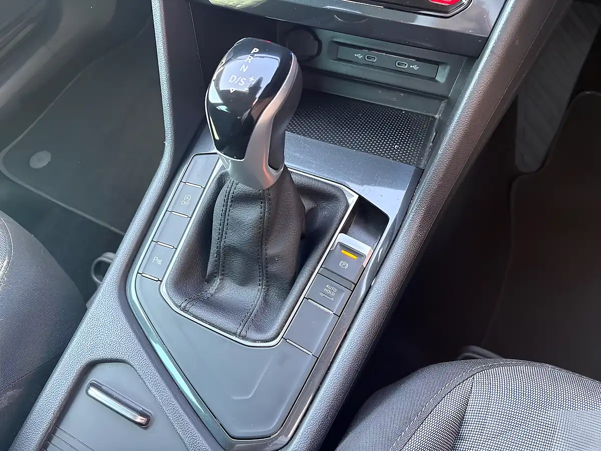 Used 2023 Volkswagen Tiguan Life White - Interior and Exterior details 17