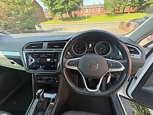Used 2023 Volkswagen Tiguan Life White - Interior and Exterior details 18
