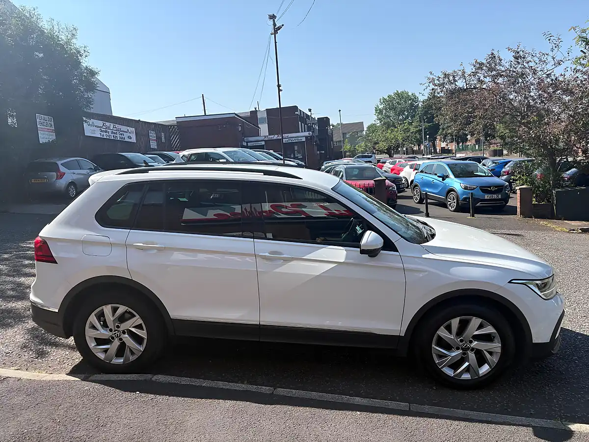 Used 2023 Volkswagen Tiguan Life White - Interior and Exterior details 2