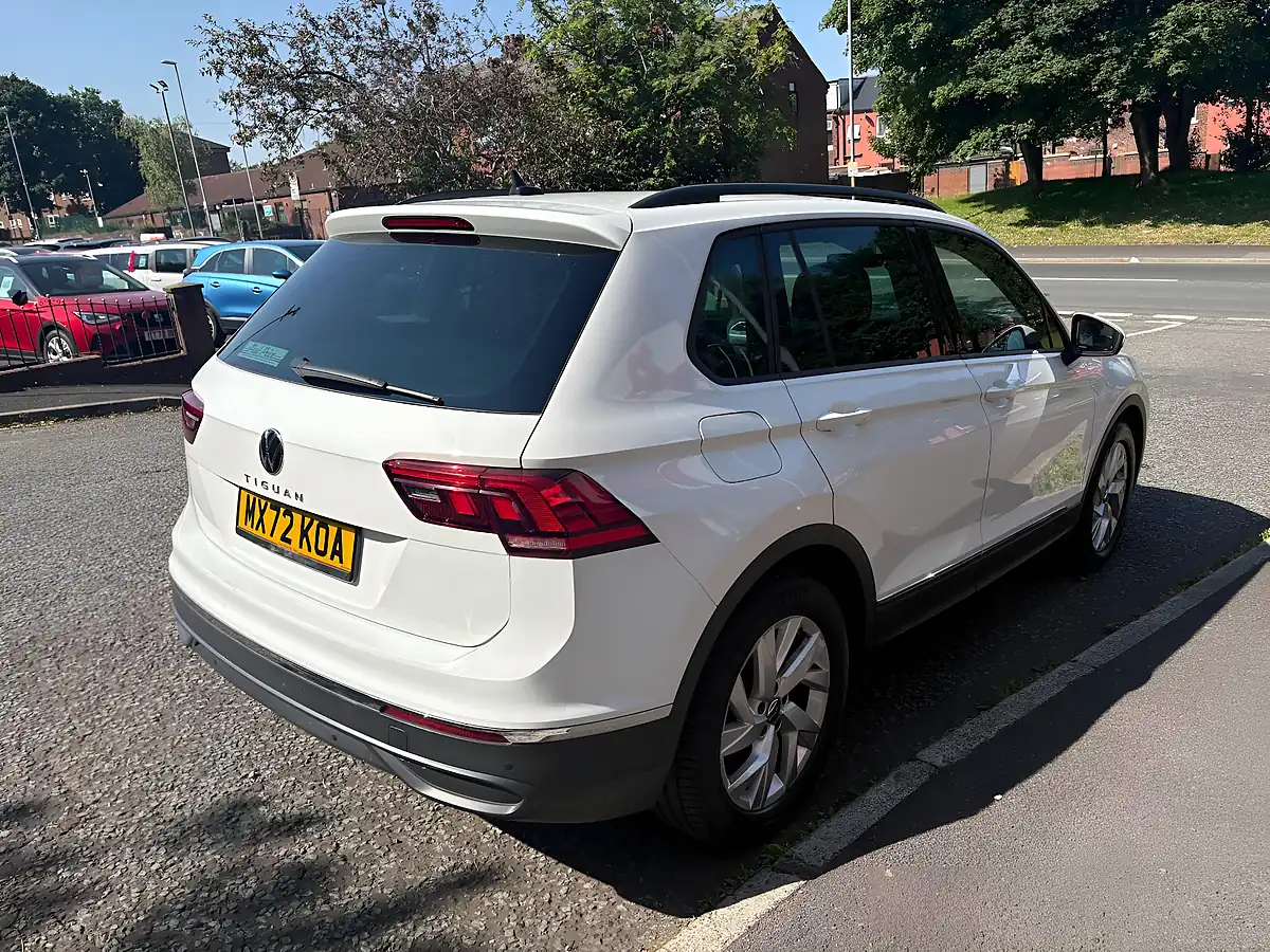 Used 2023 Volkswagen Tiguan Life White - Interior and Exterior details 3