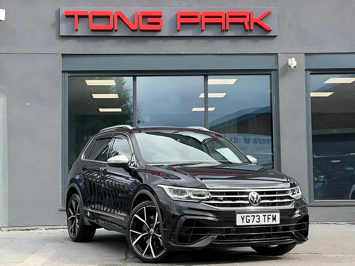 Used 2023 Volkswagen Tiguan R Black - Front View