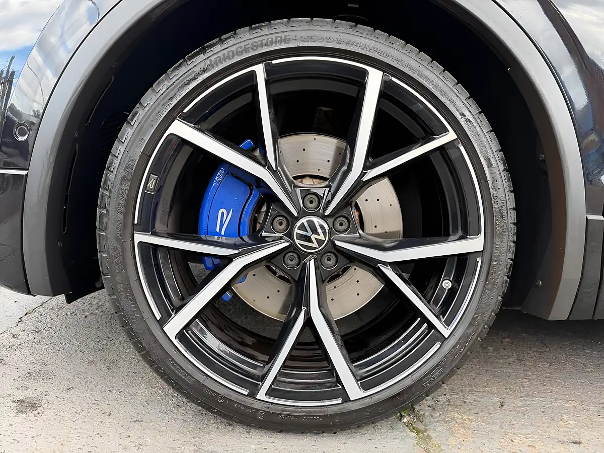 Used 2023 Volkswagen Tiguan R Black - Interior and Exterior details 19