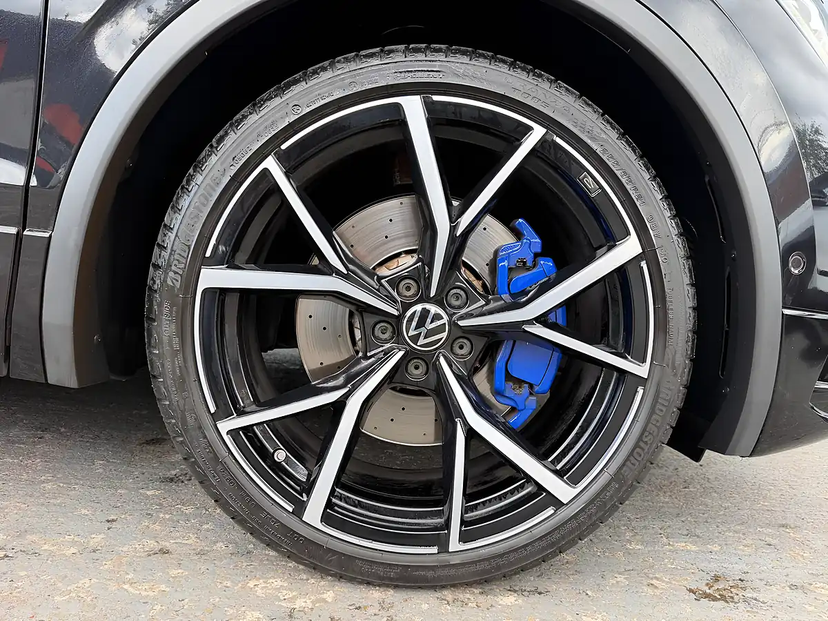 Used 2023 Volkswagen Tiguan R Black - Interior and Exterior details 20