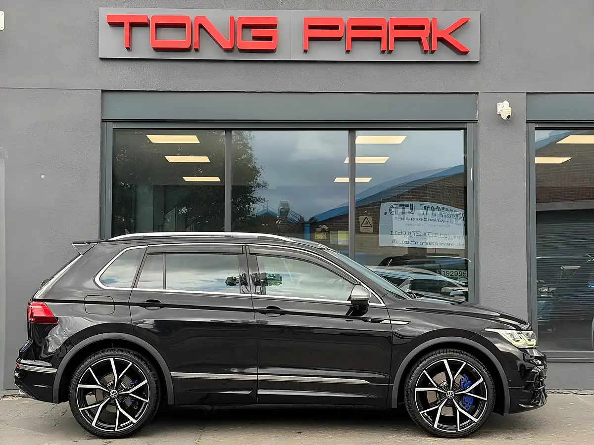 Used 2023 Volkswagen Tiguan R Black - Interior and Exterior details 7