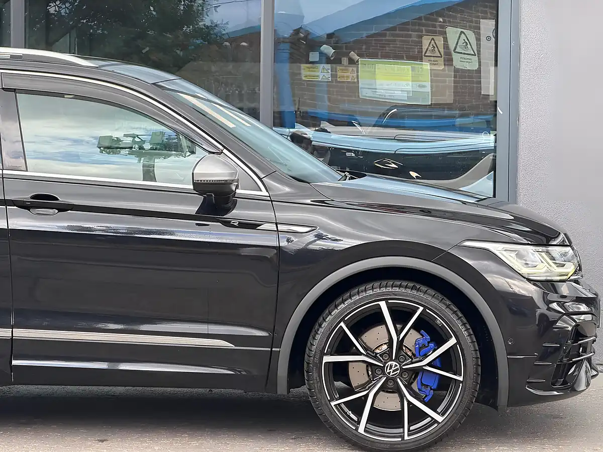 Used 2023 Volkswagen Tiguan R Black - Interior and Exterior details 9