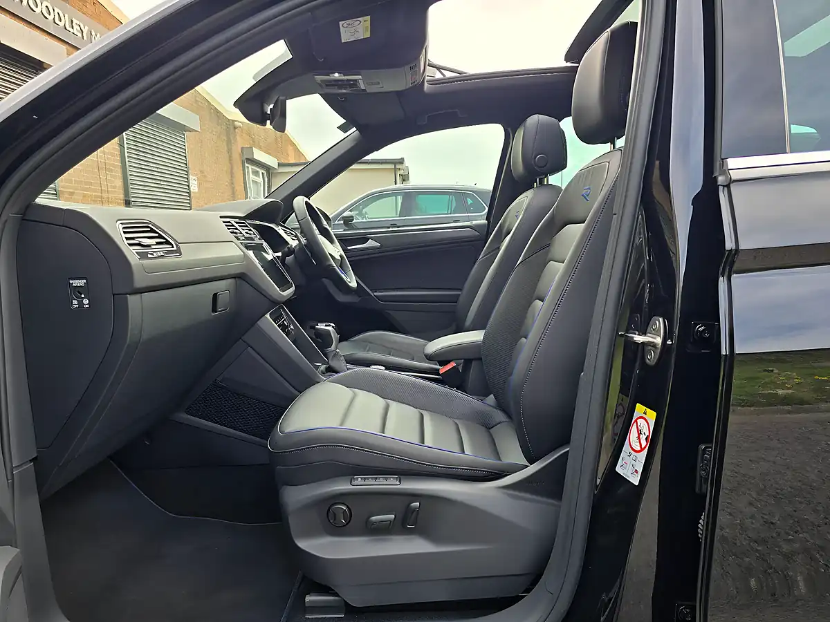 Used 2023 Volkswagen Tiguan R Black - Interior and Exterior details 14