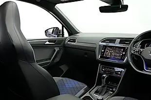 Used 2023 Volkswagen Tiguan R Lapiz Blue - Interior and Exterior details 16