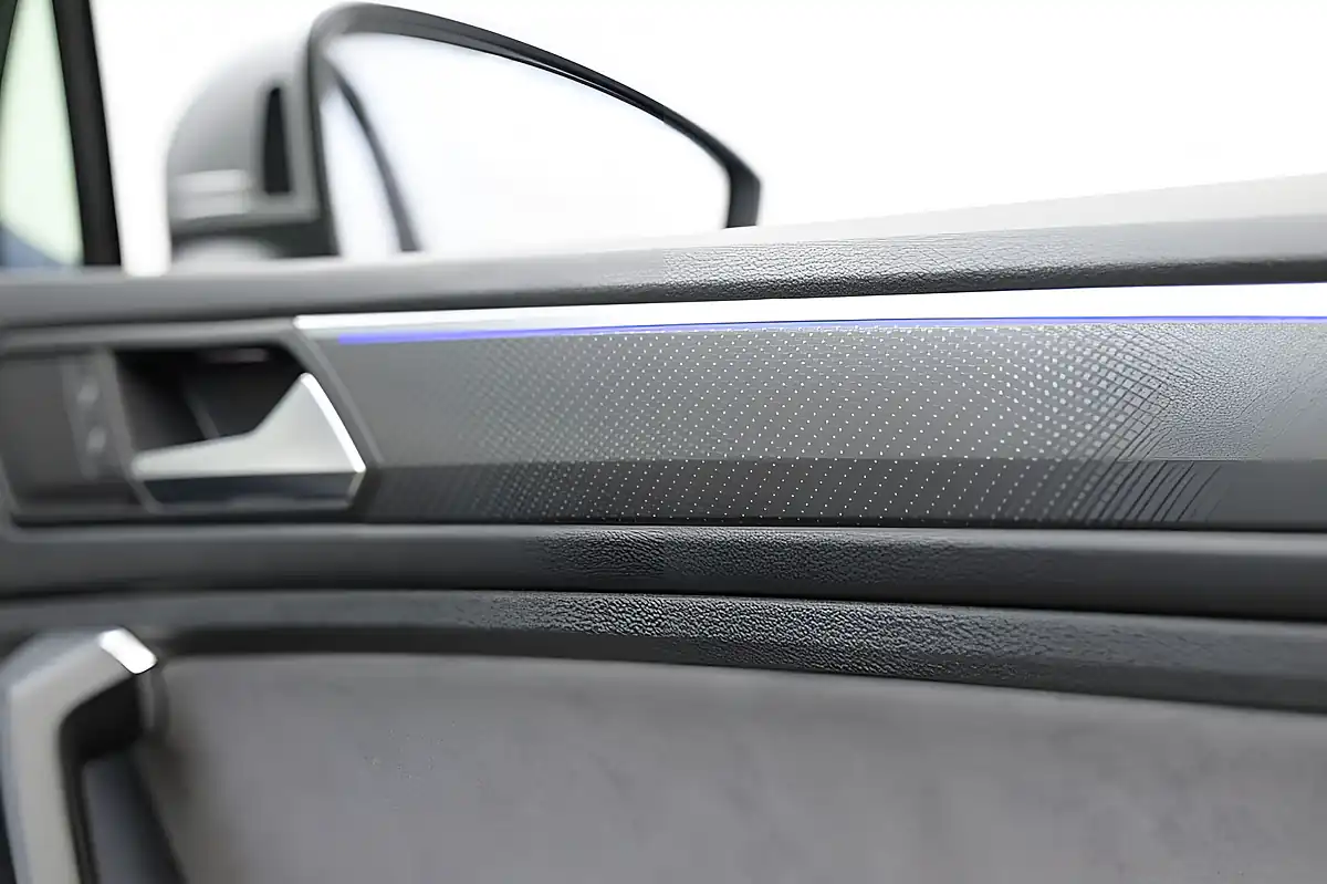Used 2023 Volkswagen Tiguan R Lapiz Blue - Interior and Exterior details 18