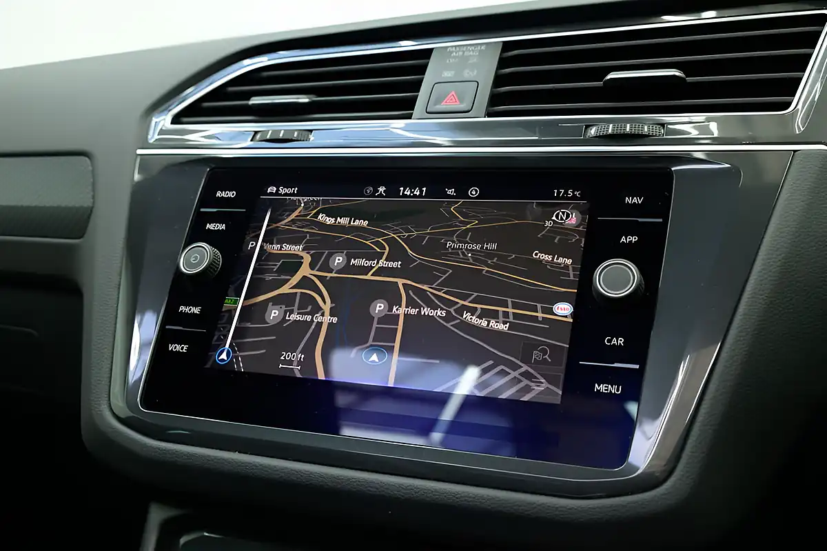 Used 2023 Volkswagen Tiguan R Lapiz Blue - Interior and Exterior details 20