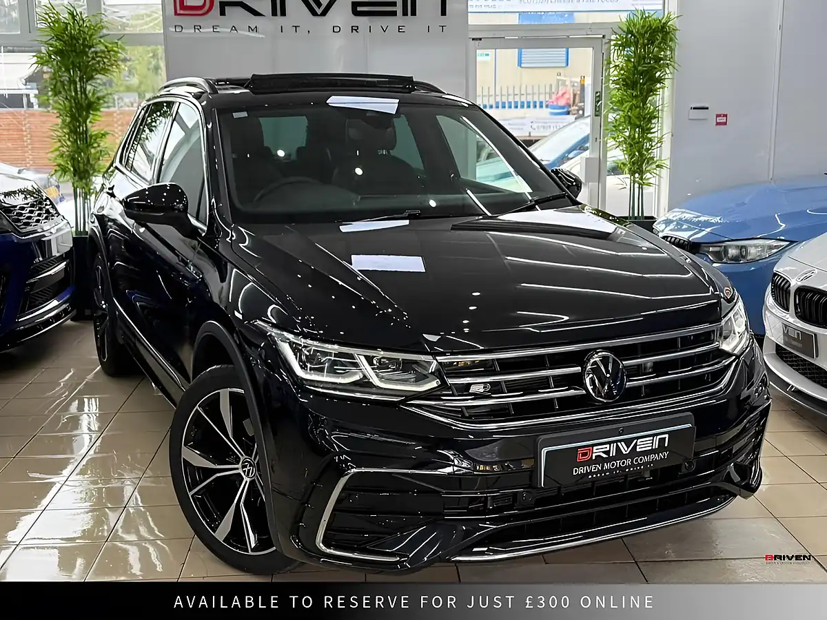Used 2023 Volkswagen Tiguan R-Line Black - Front View
