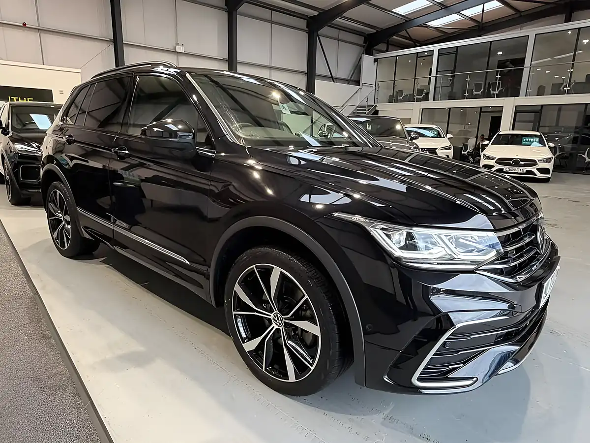 Used 2023 Volkswagen Tiguan R-Line Black - Interior and Exterior details 9