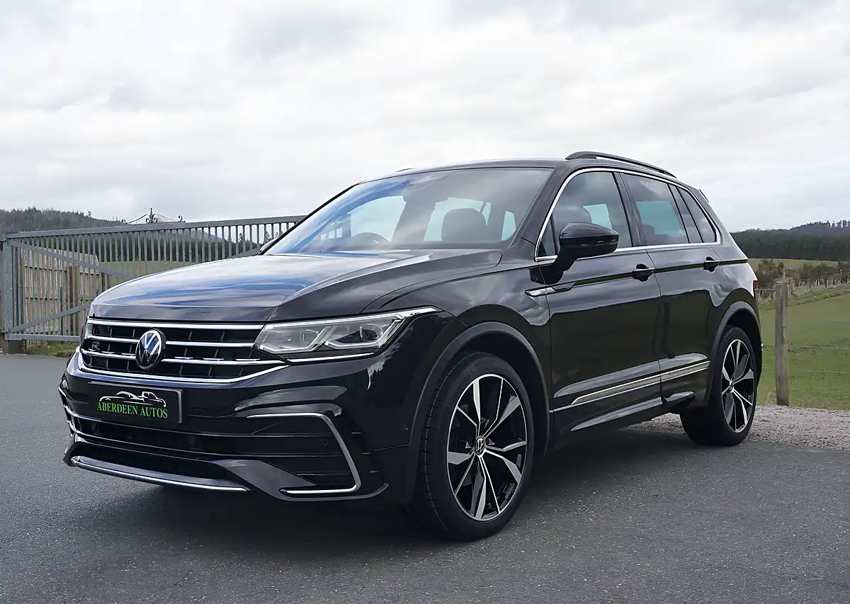 Used 2023 Volkswagen Tiguan R-Line Black - Interior and Exterior details 3