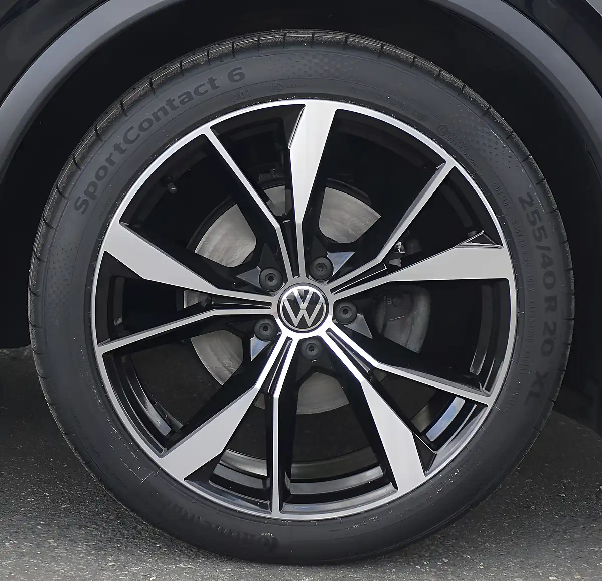 Used 2023 Volkswagen Tiguan R-Line Black - Interior and Exterior details 6