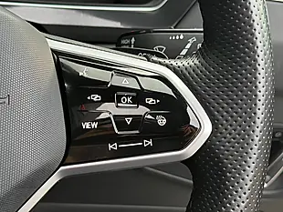 Used 2023 Volkswagen Tiguan R-Line Blue - Interior and Exterior details 16