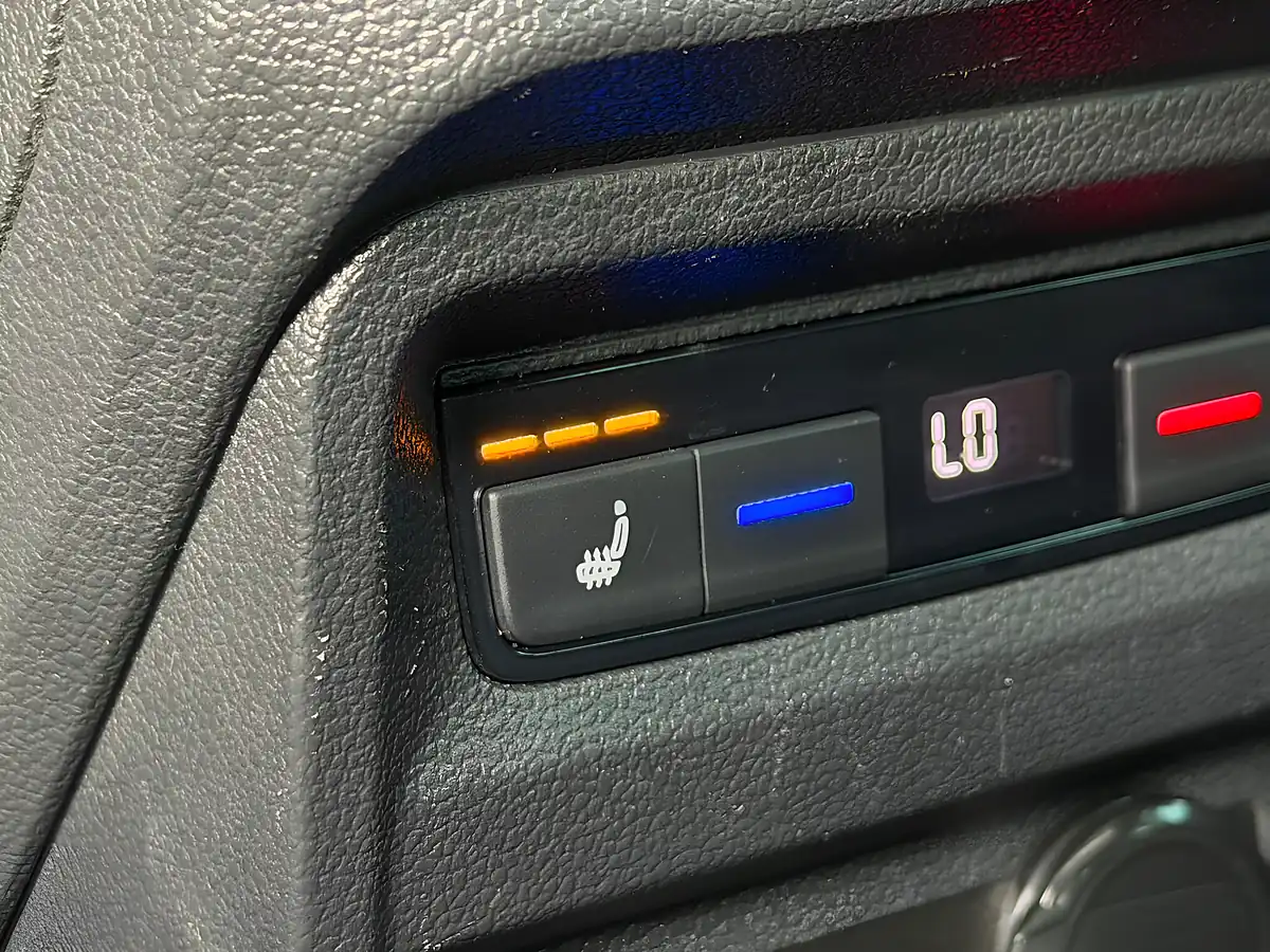 Used 2023 Volkswagen Tiguan R-Line Blue - Interior and Exterior details 18
