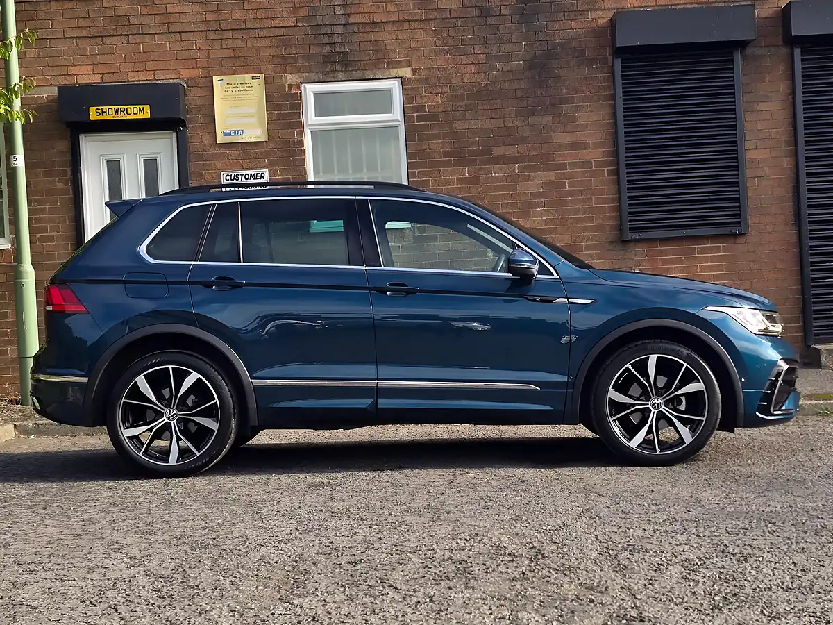 Used 2023 Volkswagen Tiguan R-Line Blue - Interior and Exterior details 2