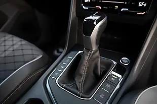 Used 2023 Volkswagen Tiguan R-Line Blue - Interior and Exterior details 17
