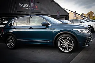 Used 2023 Volkswagen Tiguan R-Line Blue - Interior and Exterior details 3
