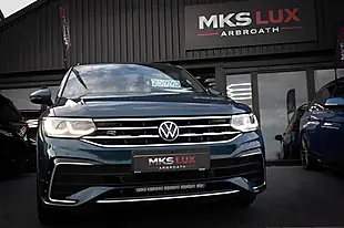 Used 2023 Volkswagen Tiguan R-Line Blue - Interior and Exterior details 4